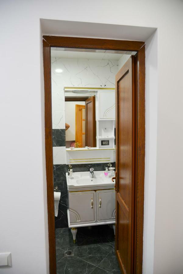 Anastasia Apartment Кутаиси Екстериор снимка